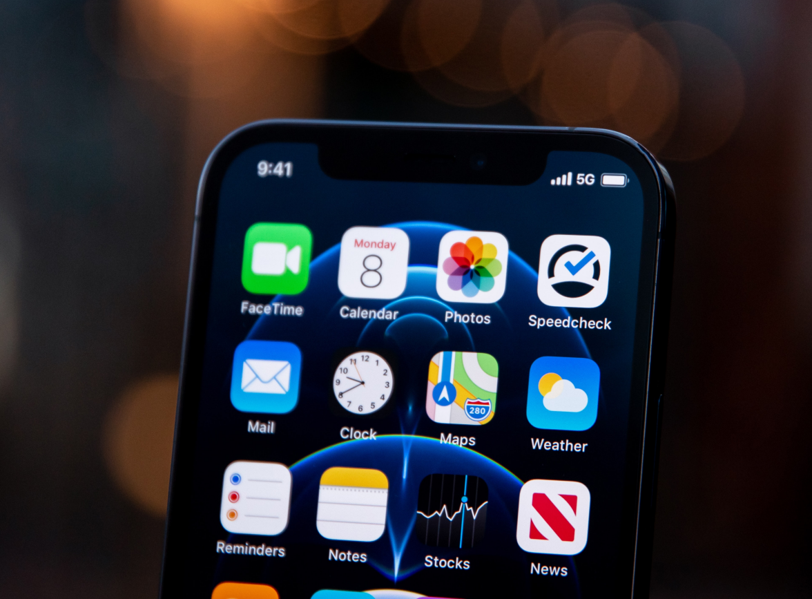 门头沟苹果手机维修分享为什么 iPhone 12 在冬季会自动关机 